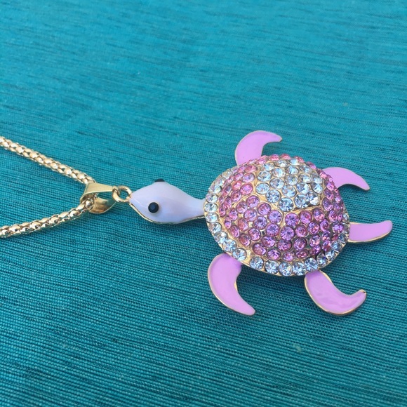 Jewelry - Beautiful Turtle Necklace